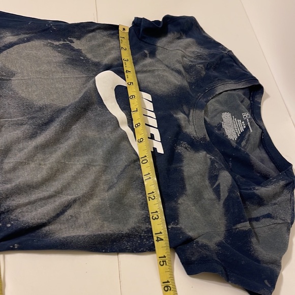 No boundaries Nike tee - Picture 5 of 6